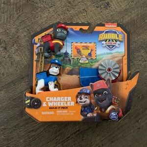 Rumble and Crew - Charger and Wheeler Figures